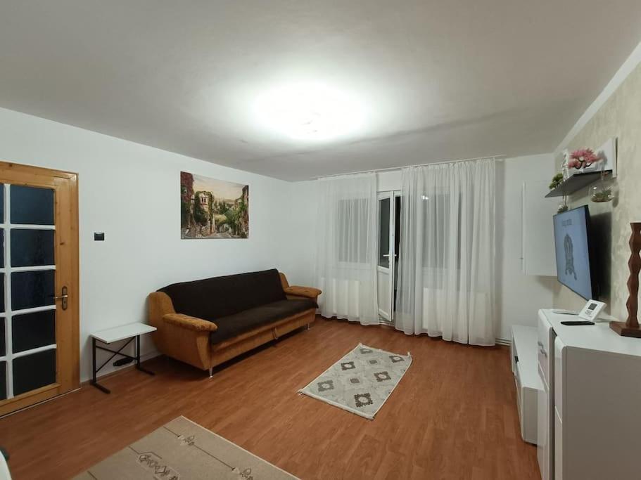 Apartament Alis2011 Buzău Exterior foto